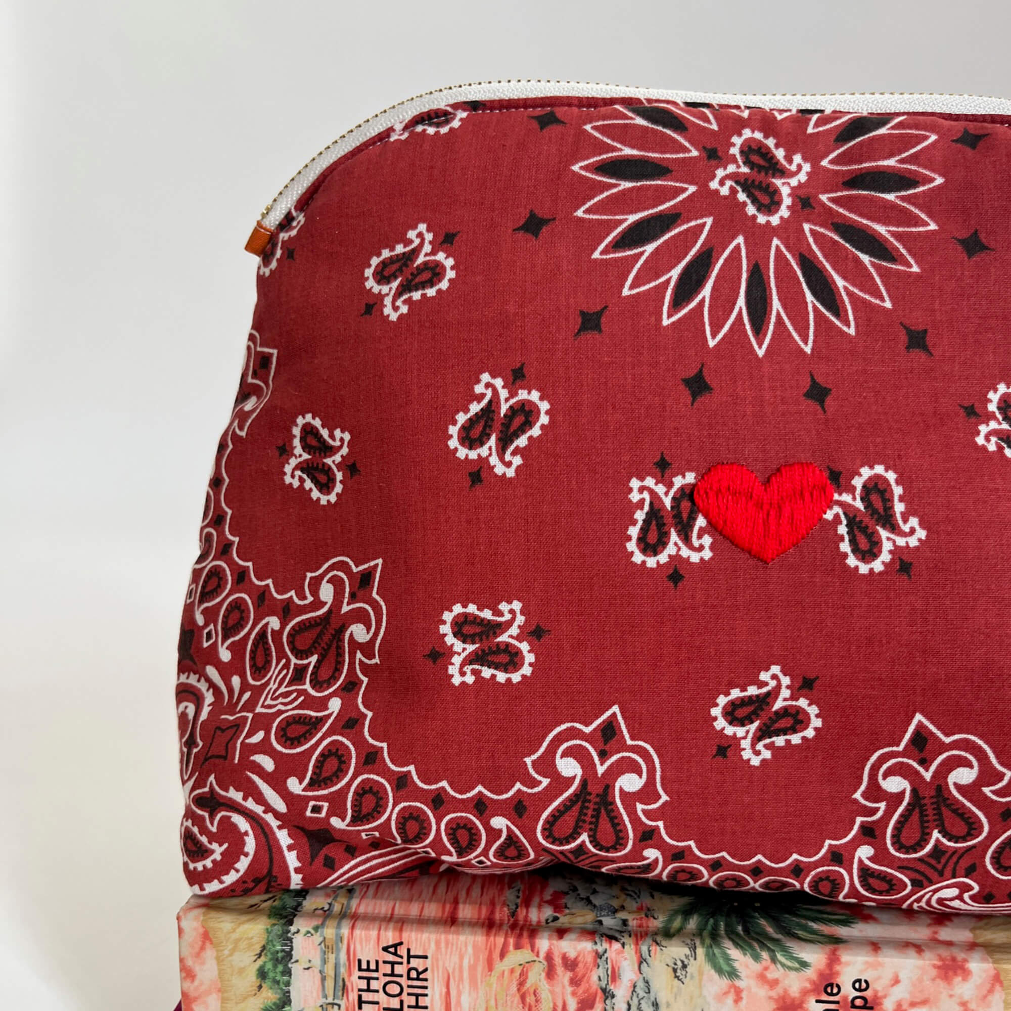 Large Toiletry Bag - Image 10