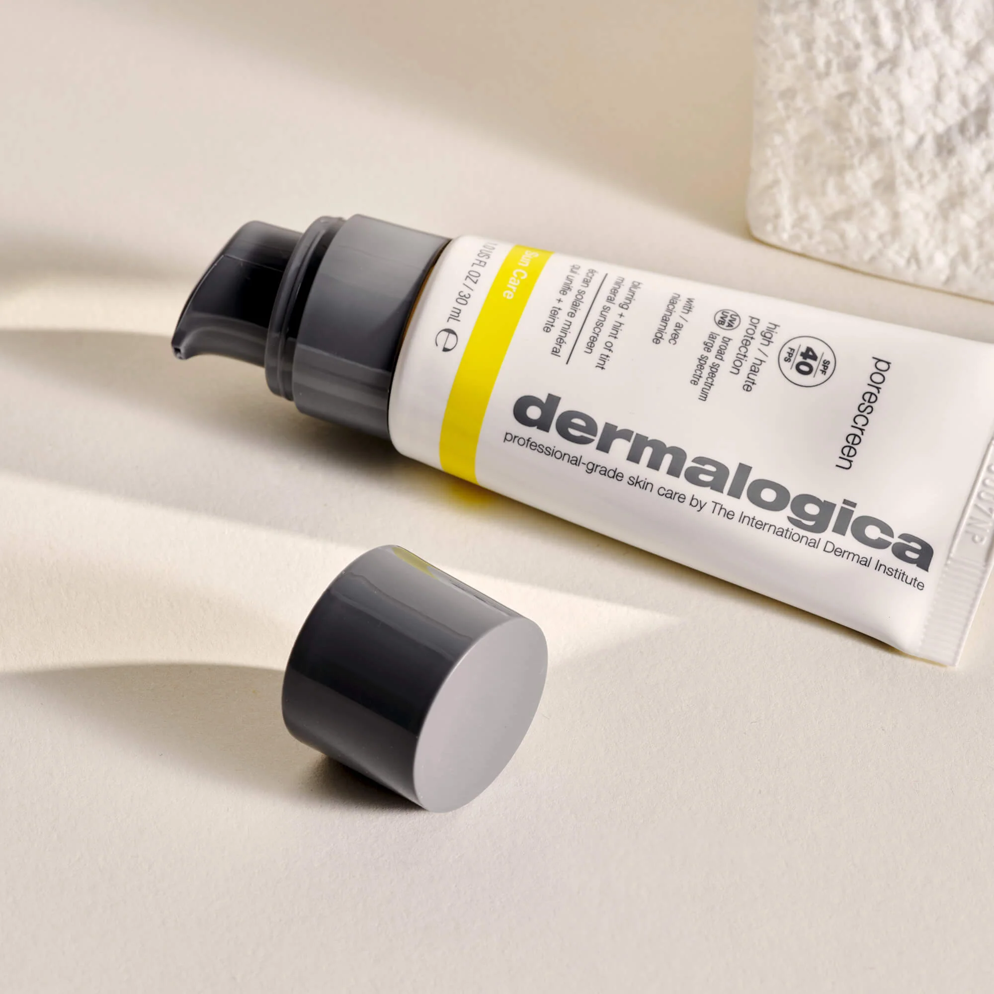 Porescreen SPF 40 Smoothing Foundation - Image 4