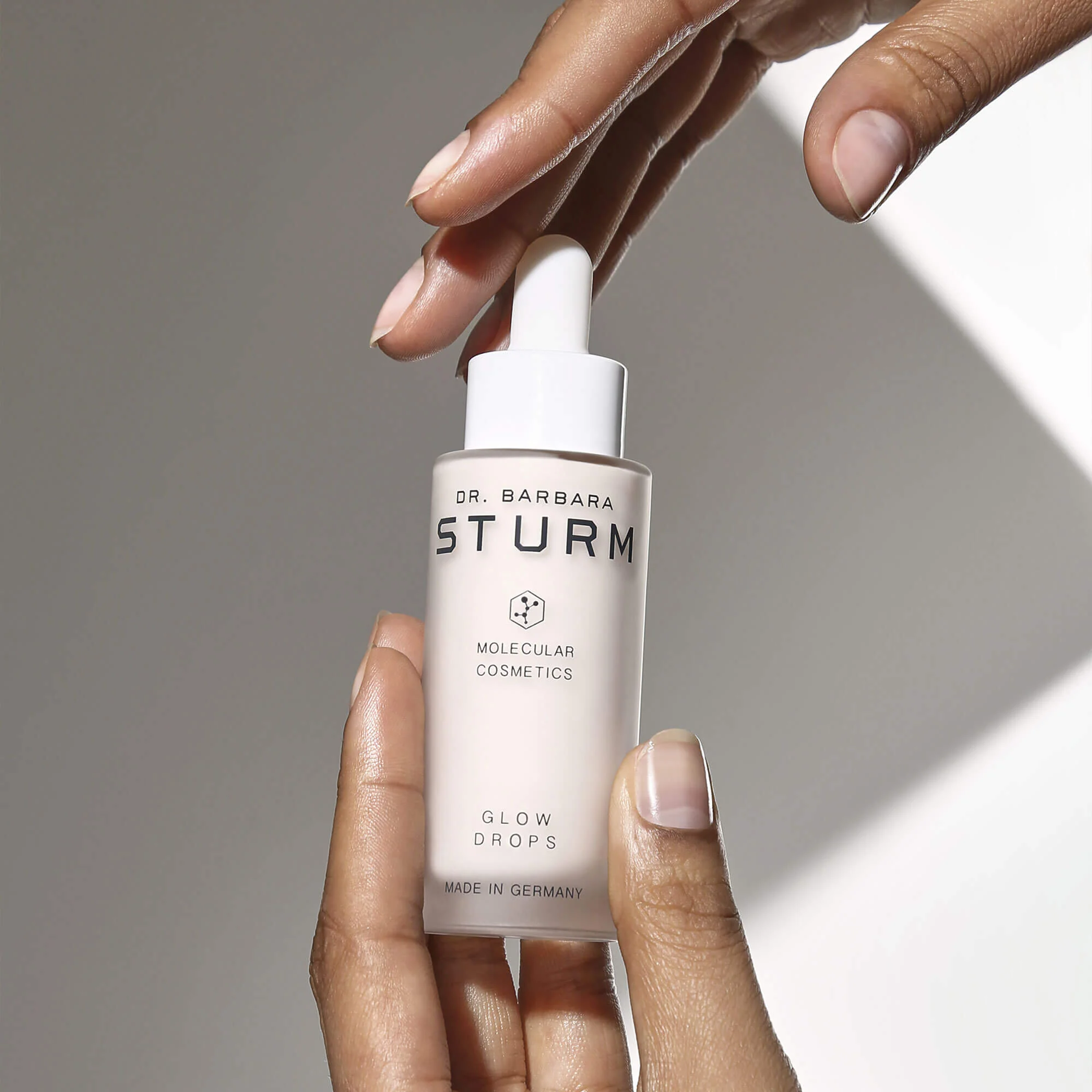 Glow Drops Illuminating Serum - Image 3