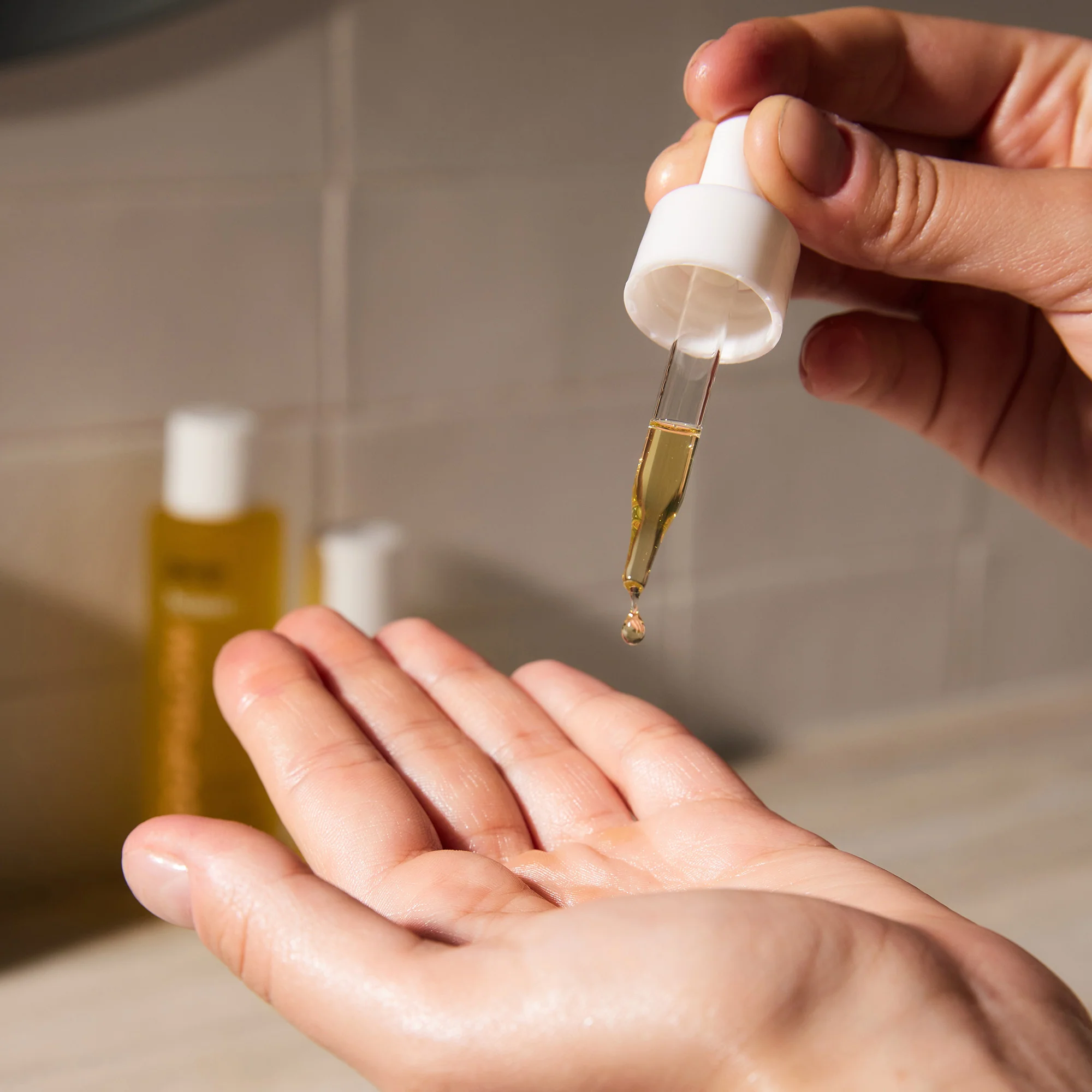 All-in-One Super Nutrient Face Oil - Image 3