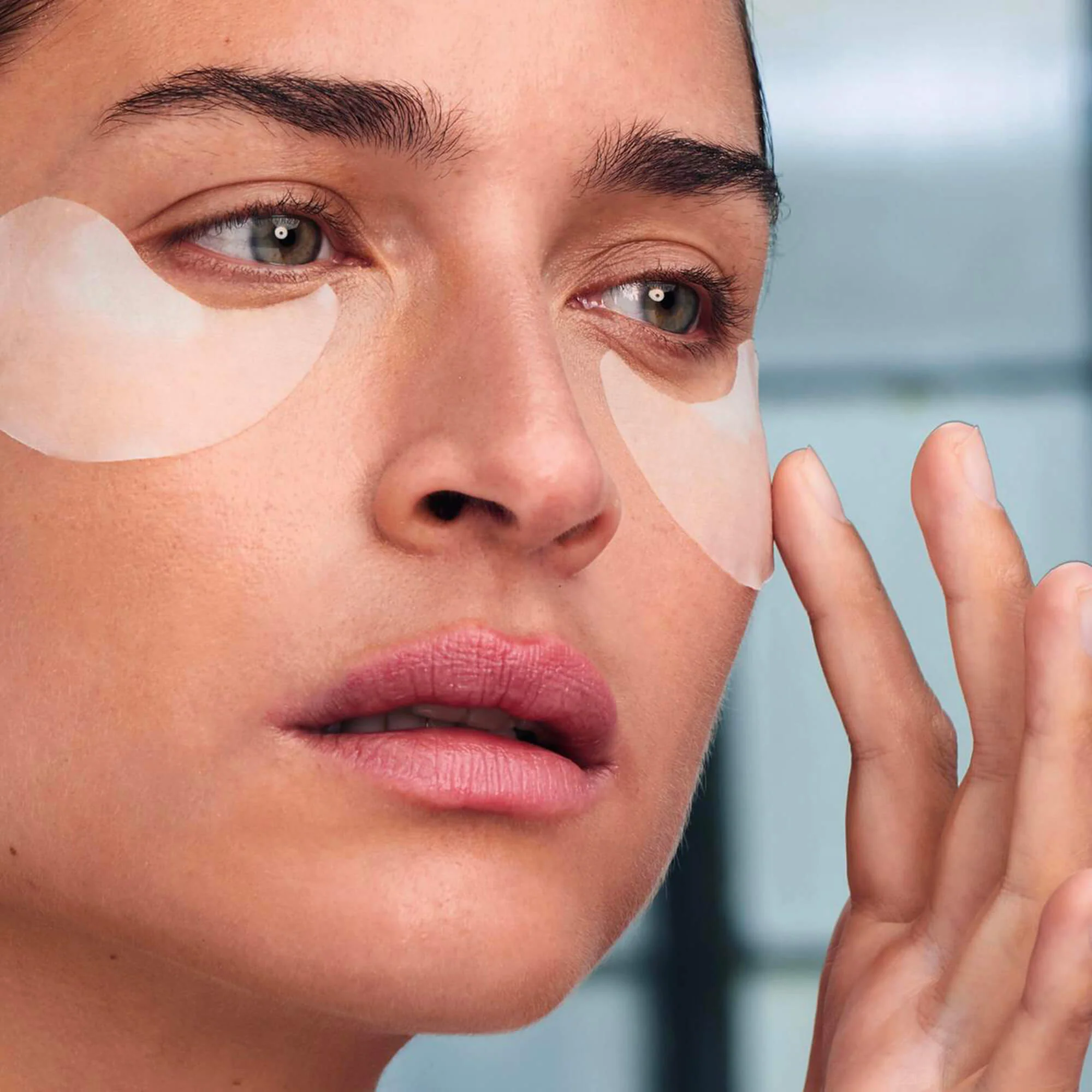 Lift + Depuff Eye Masks: Smoothing Eye Masks - Image 3