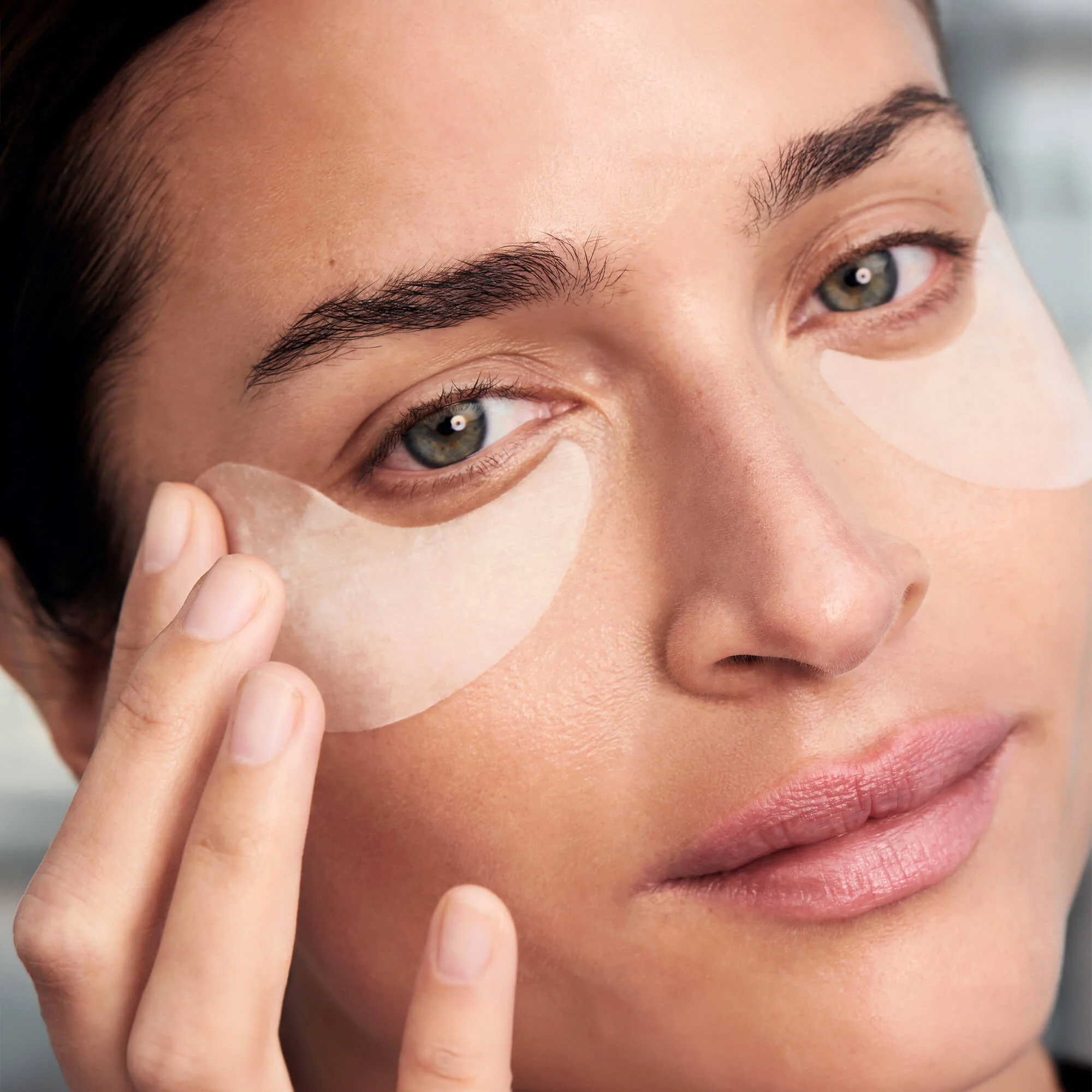 Lift + Depuff Eye Masks: Smoothing Eye Masks - Image 4