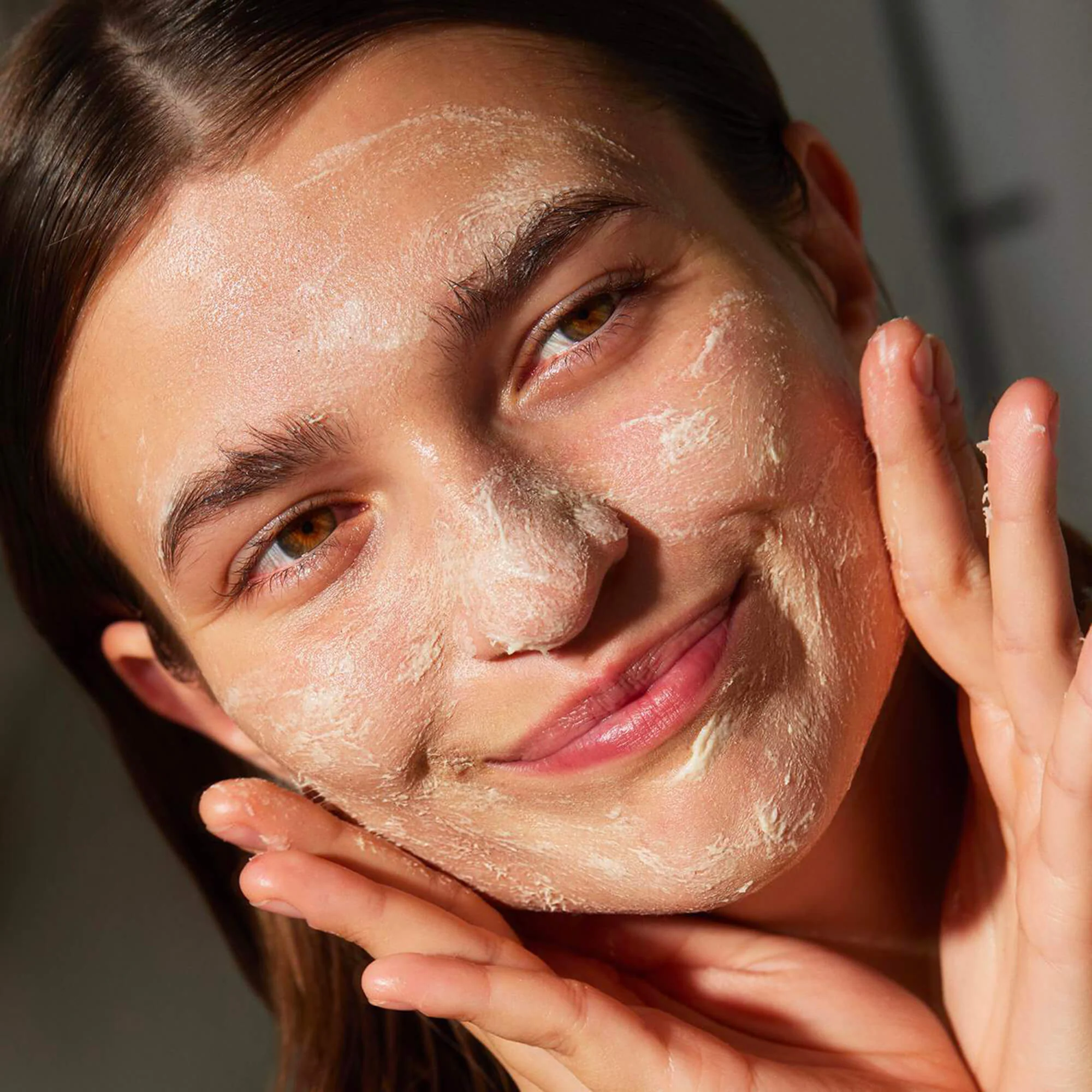 Microderm Instant Glow Radiance Exfoliator - Image 3