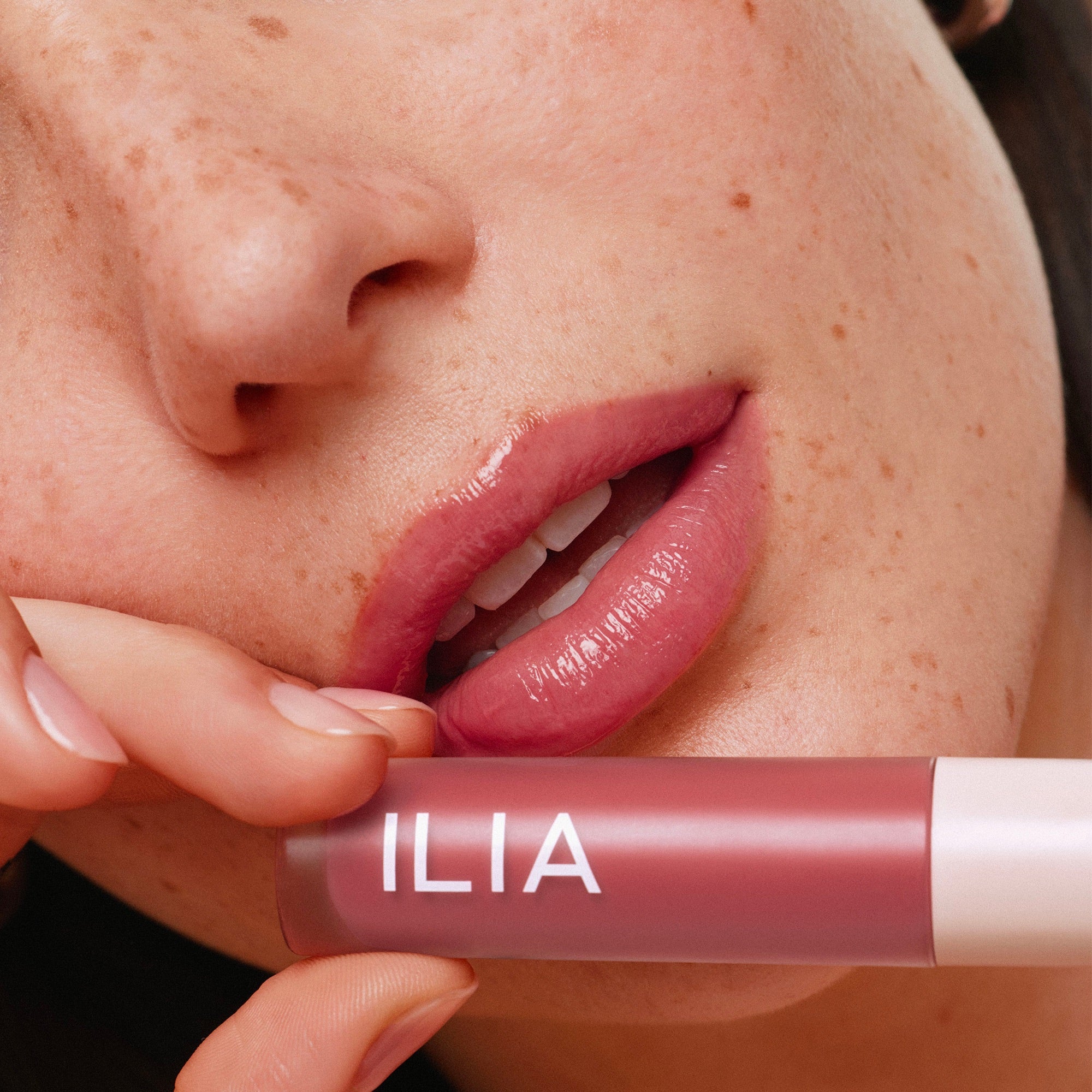 Overglaze Hydrating Lip Gloss - Image 16