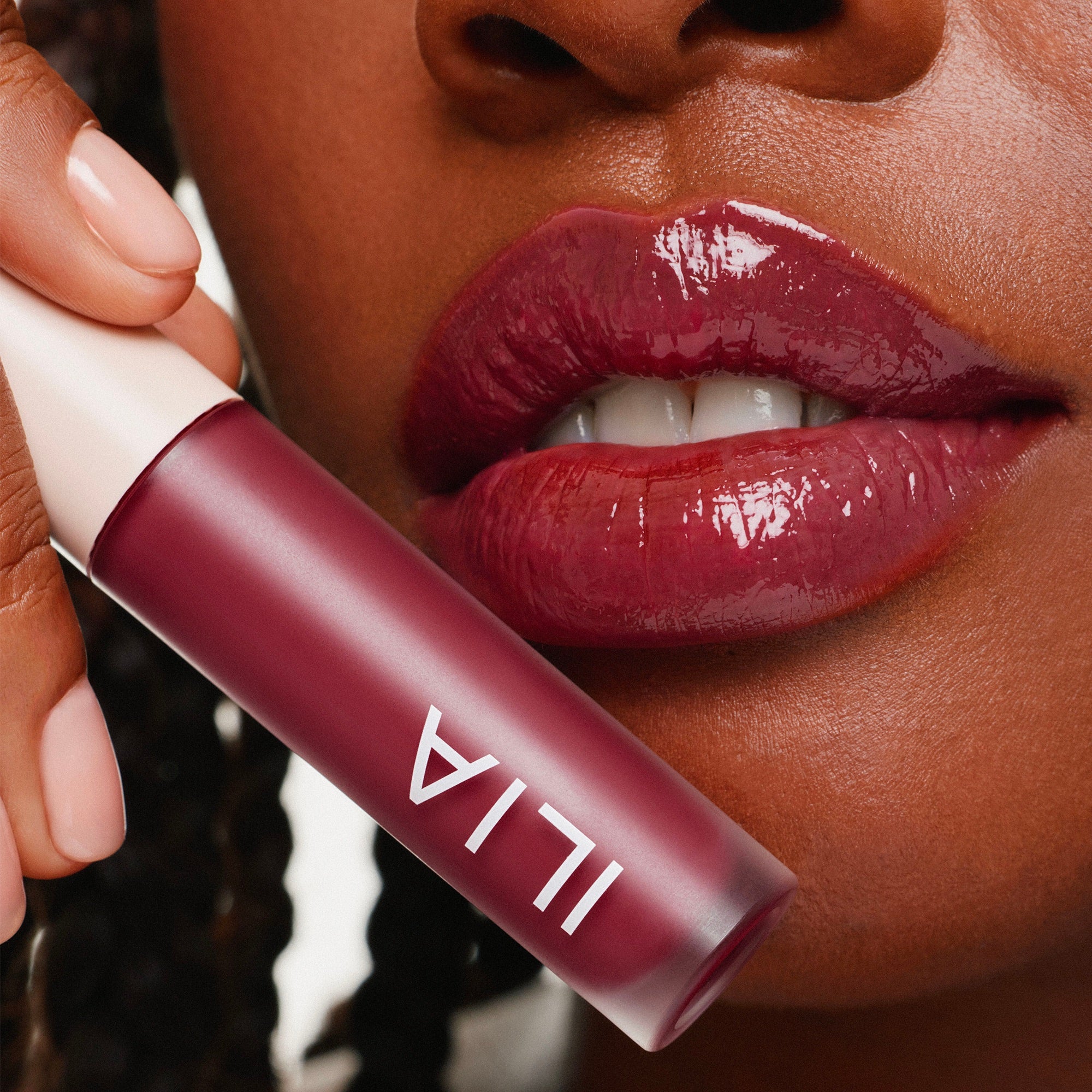 Overglaze Hydrating Lip Gloss - Image 18