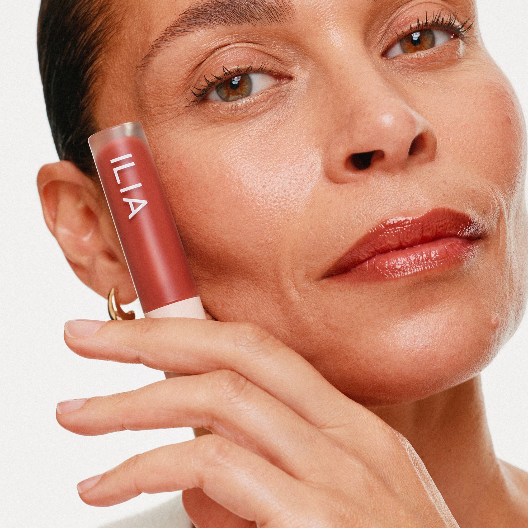 Overglaze Hydrating Lip Gloss - Image 21