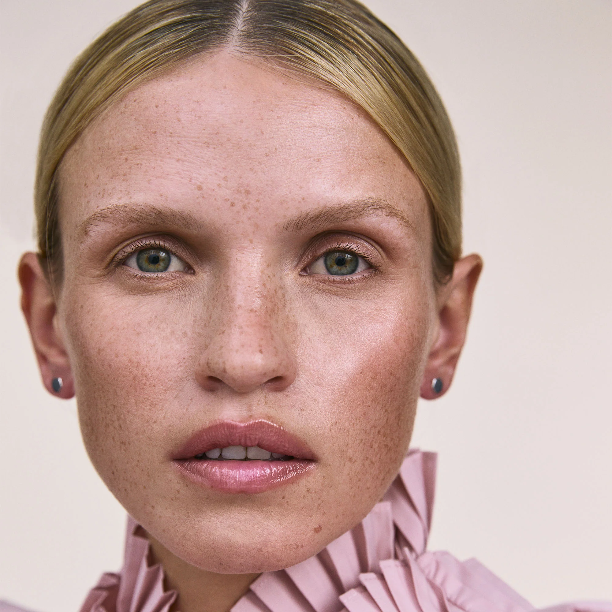 Skin Blur Serum Concealer - Image 45