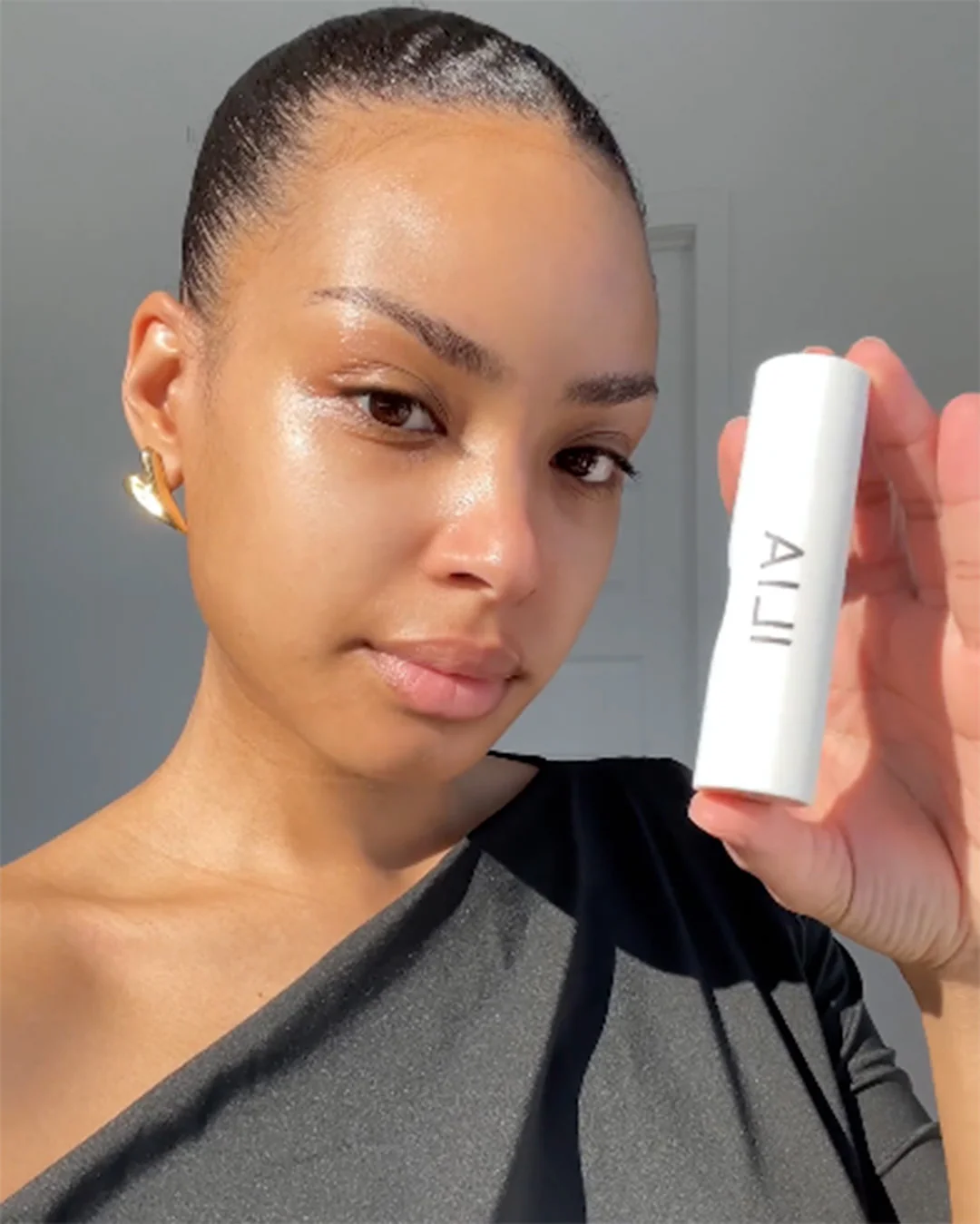 Skin Rewind Complexion Stick Foundation - Image 63