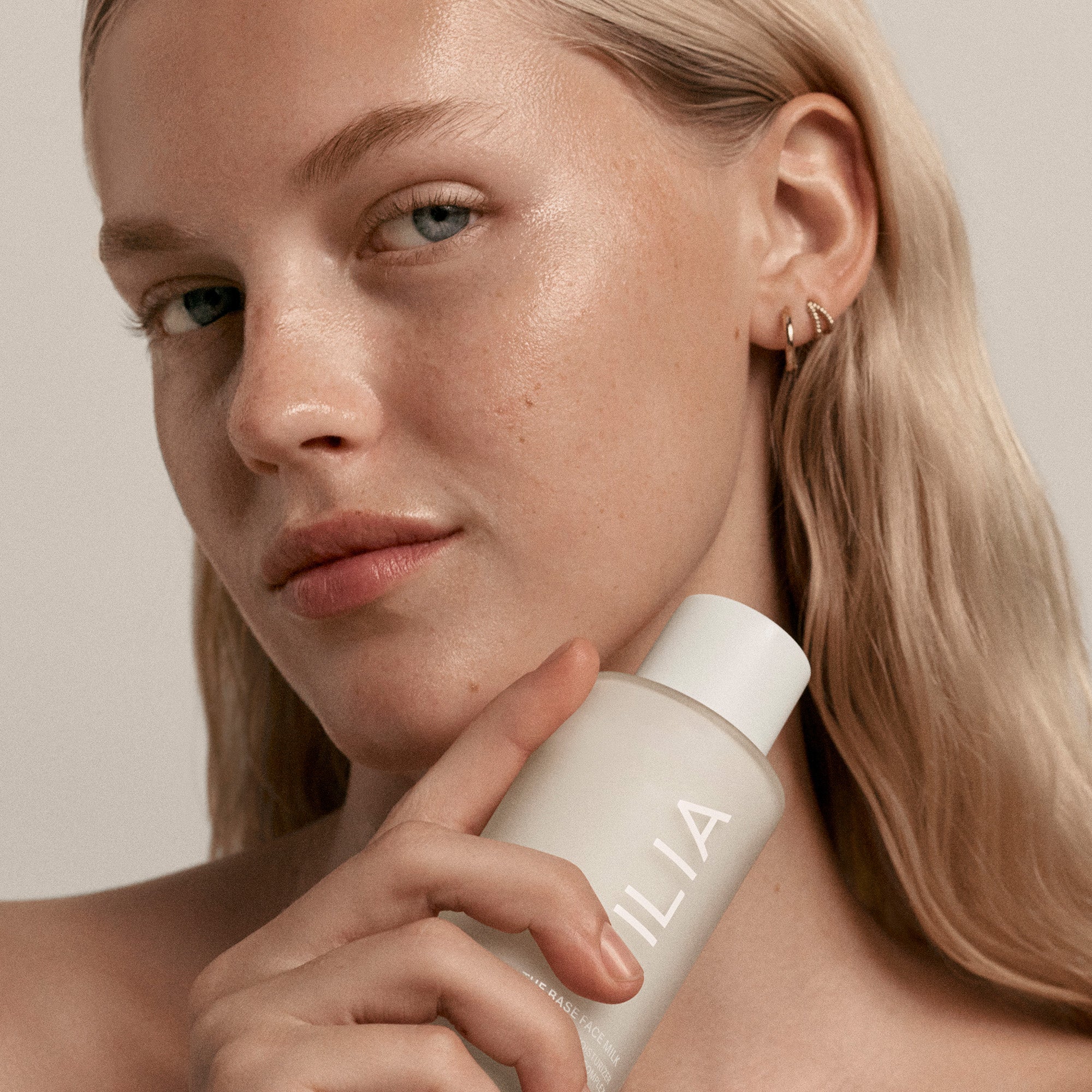 The Base Pre-Hydrating Face Milk Lotion - Image 4
