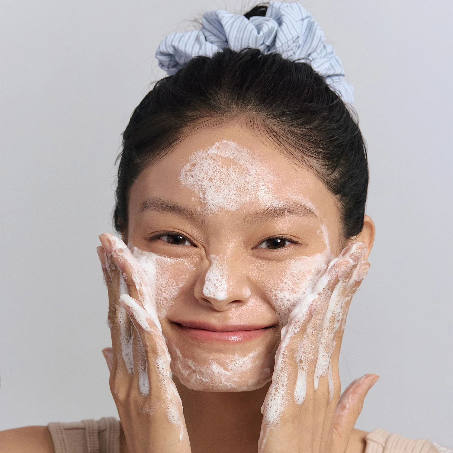 Volcanic BHA Pore Cleansing Foam Mousse Nettoyante Clarifiante - Image 4