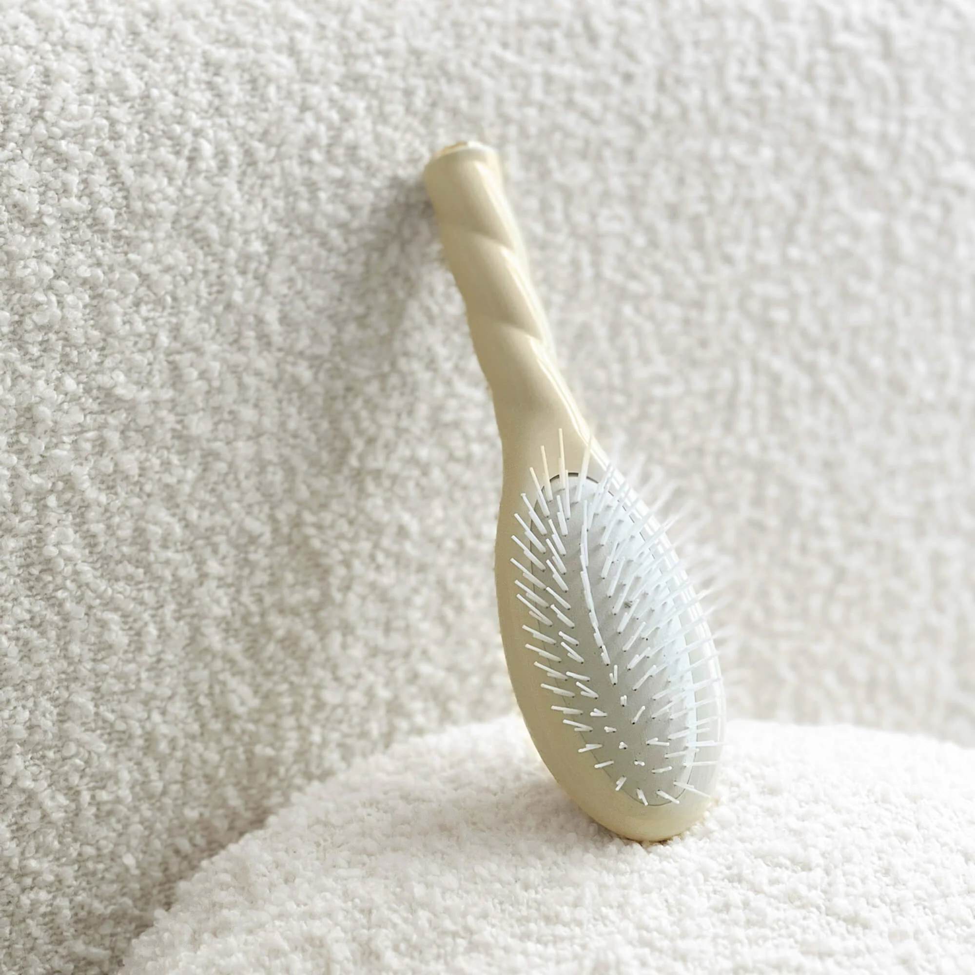 La Petite Brosse N°07 L'Intense for Thick, Curly Hair - Image 4