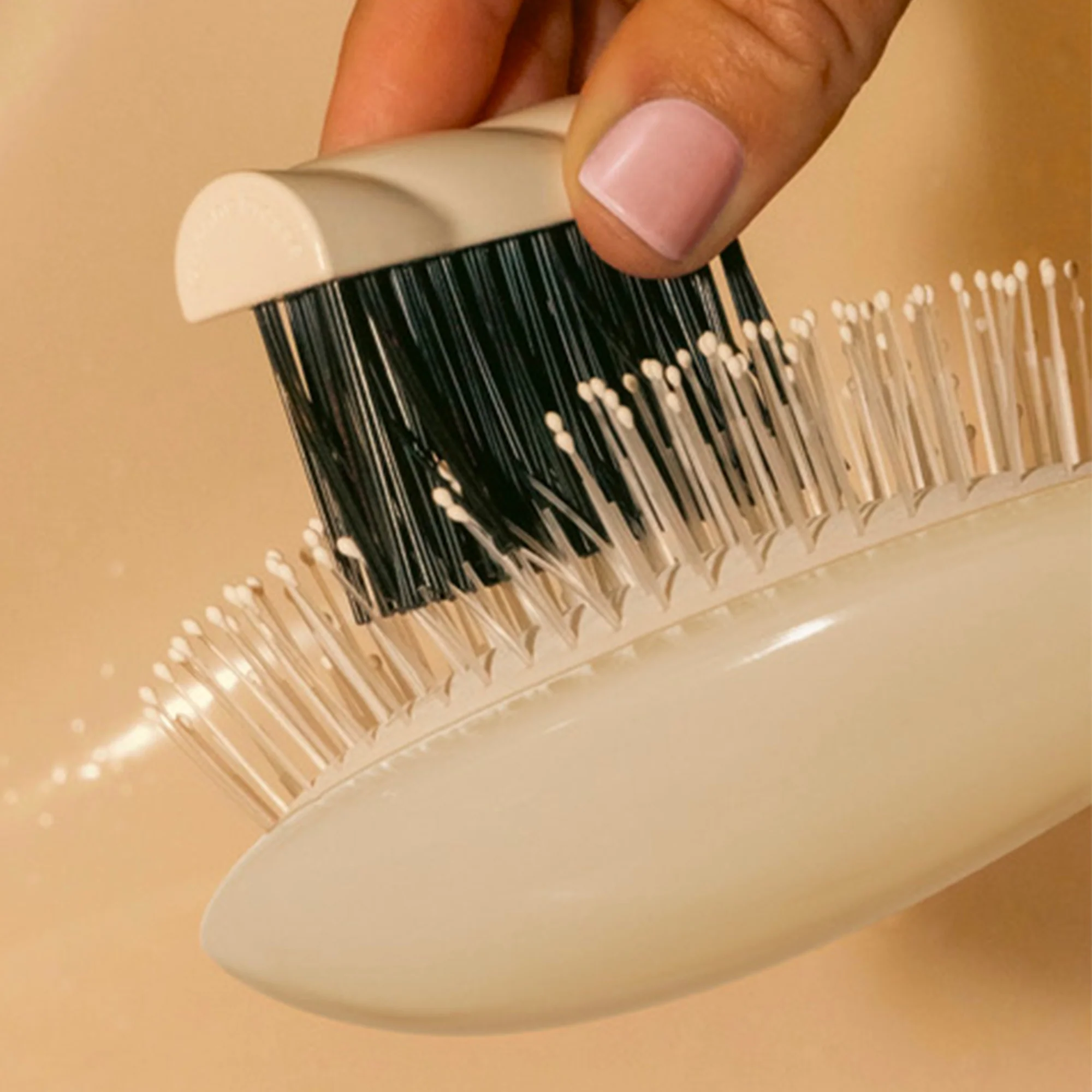 The cleaning brush - Image 2