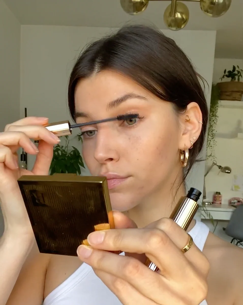 Natural Effect Mascara - Image 3