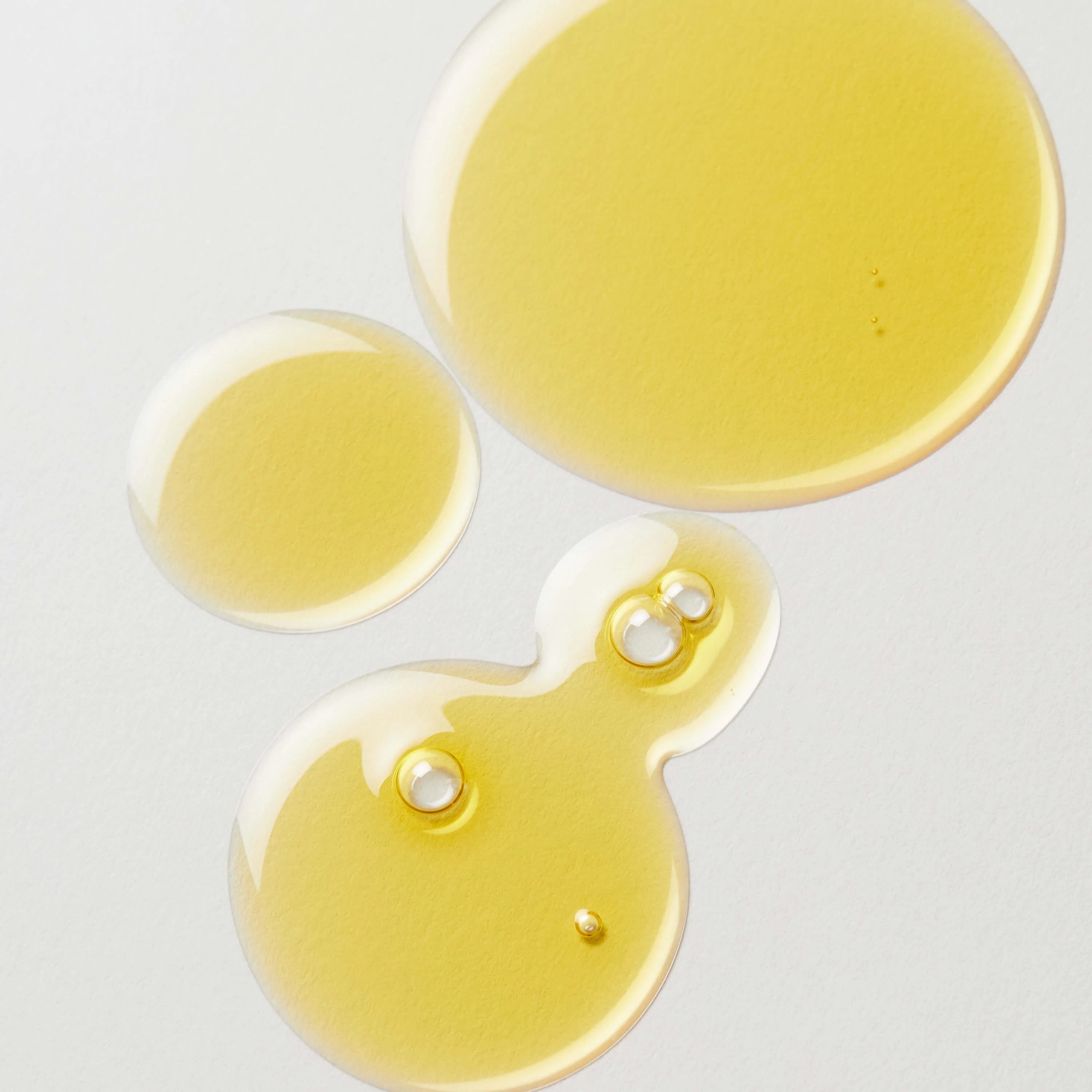 Light Work Gentle Cleansing Oil with Wild Rose - Image 3