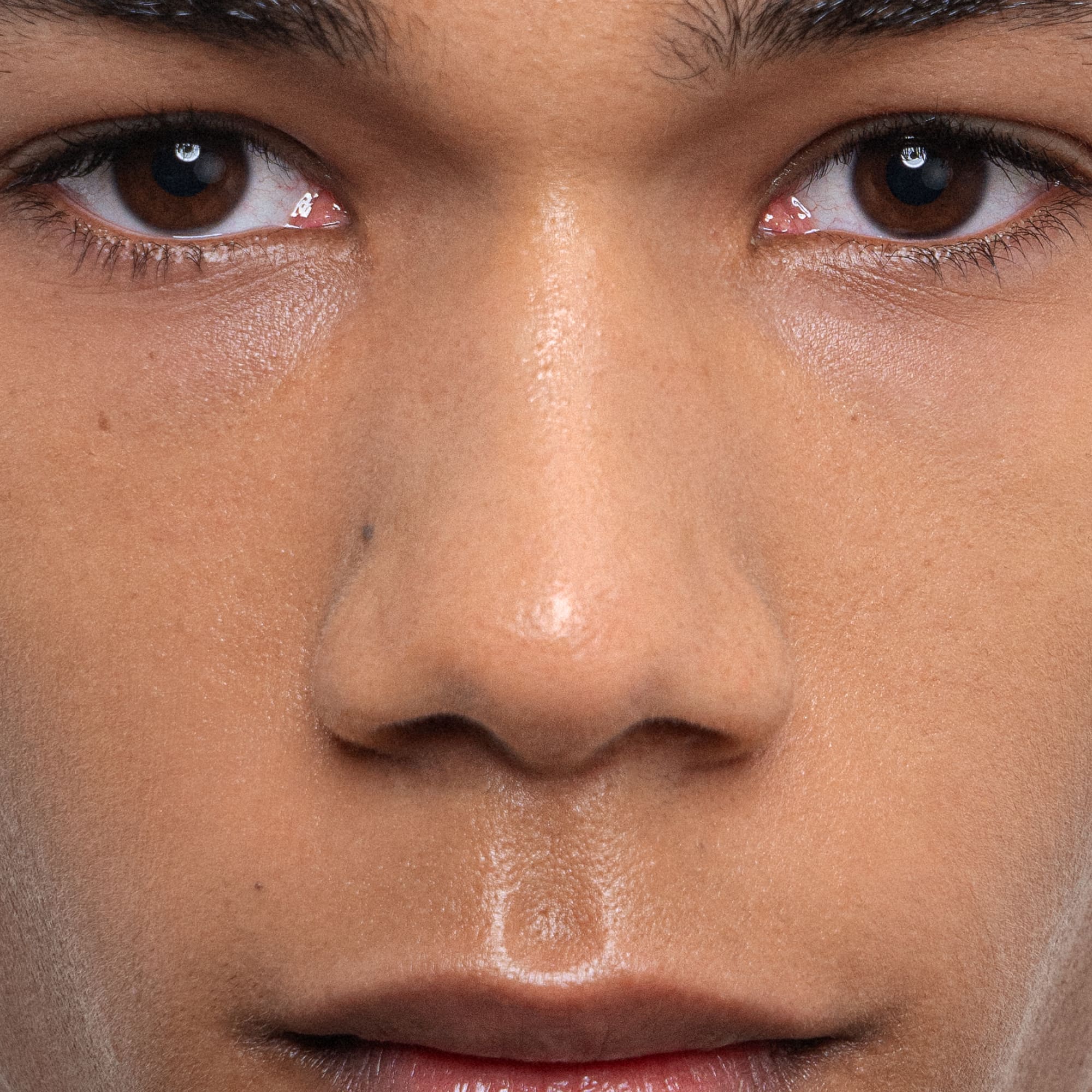 H2O Tint Hyaluron Tinted Hydrating Serum - Image 9