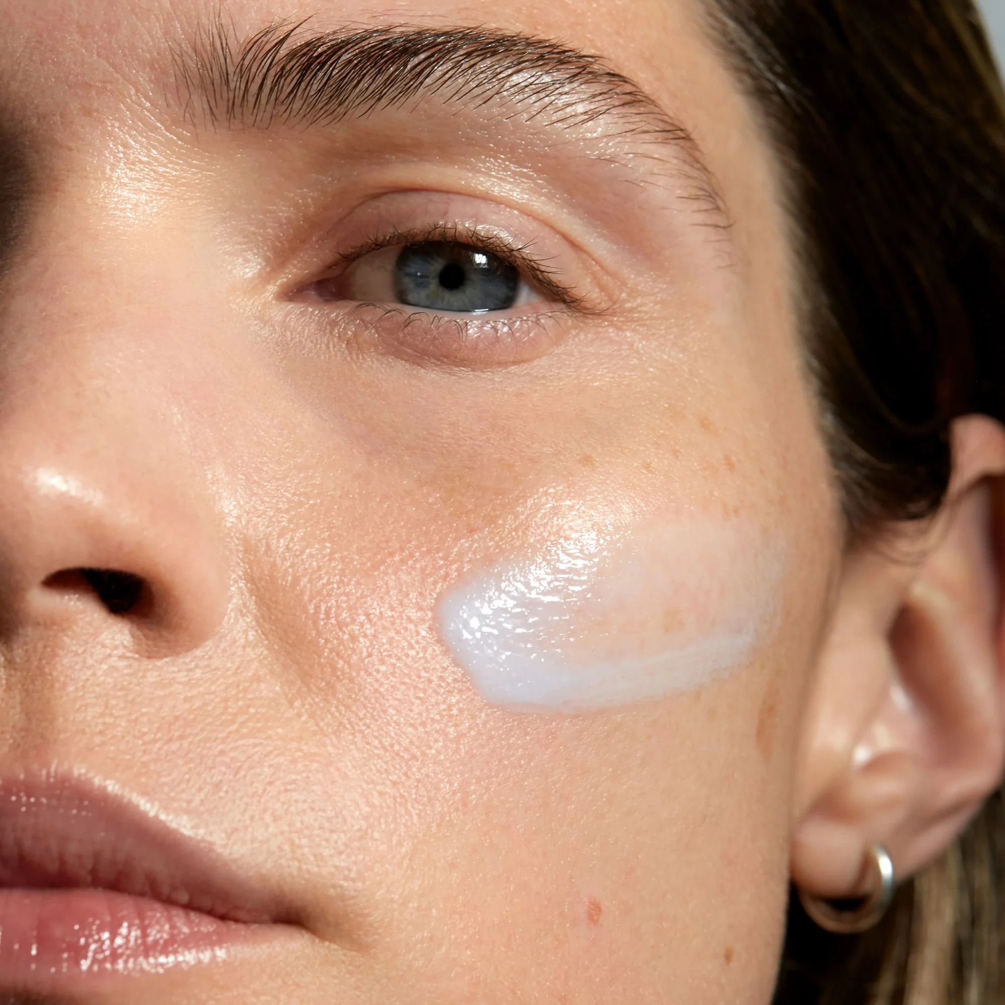 Retinol Alternative Plant-Powered Serum - Image 3