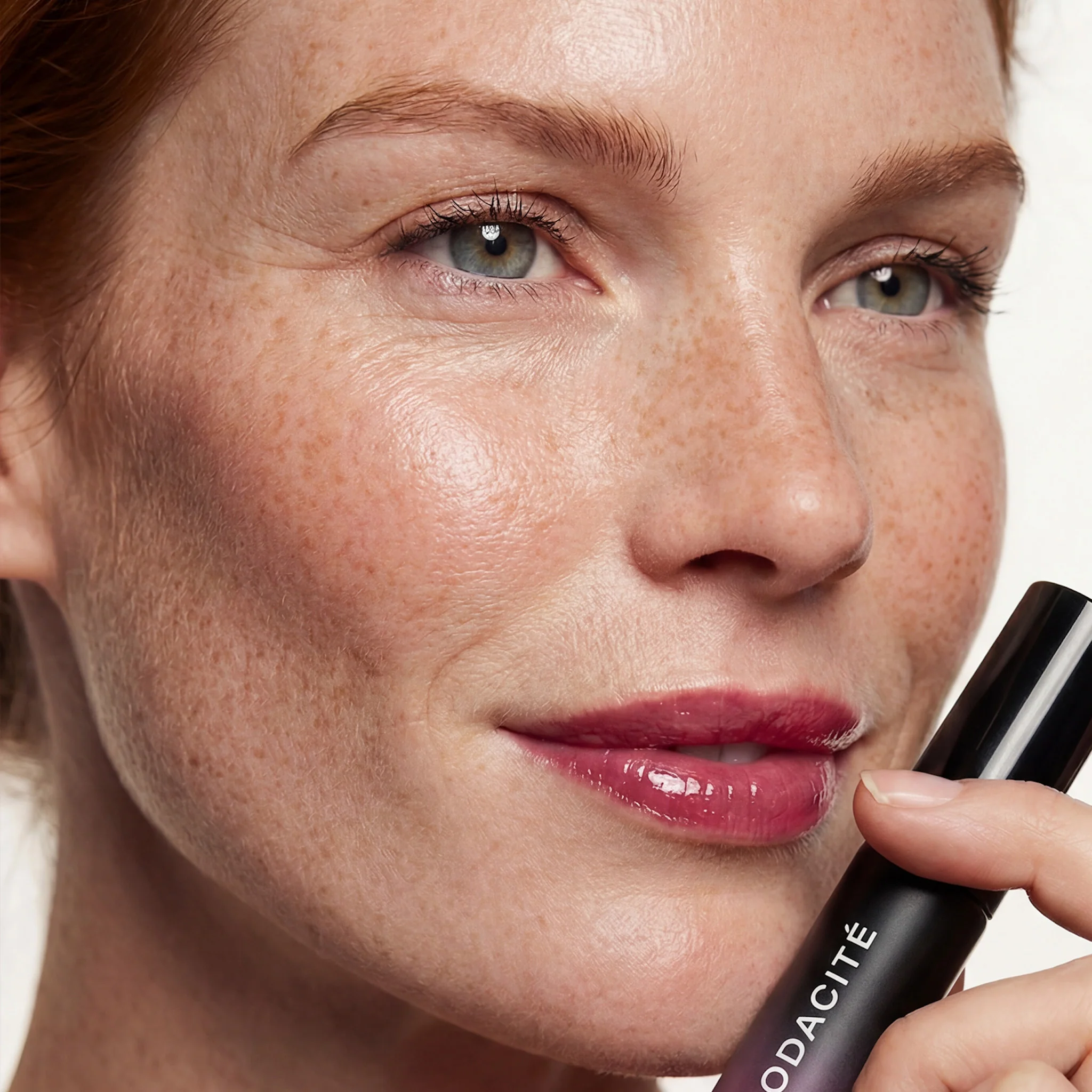 Lip Serum SPF 40 Nourishing Lip Serum - Image 7