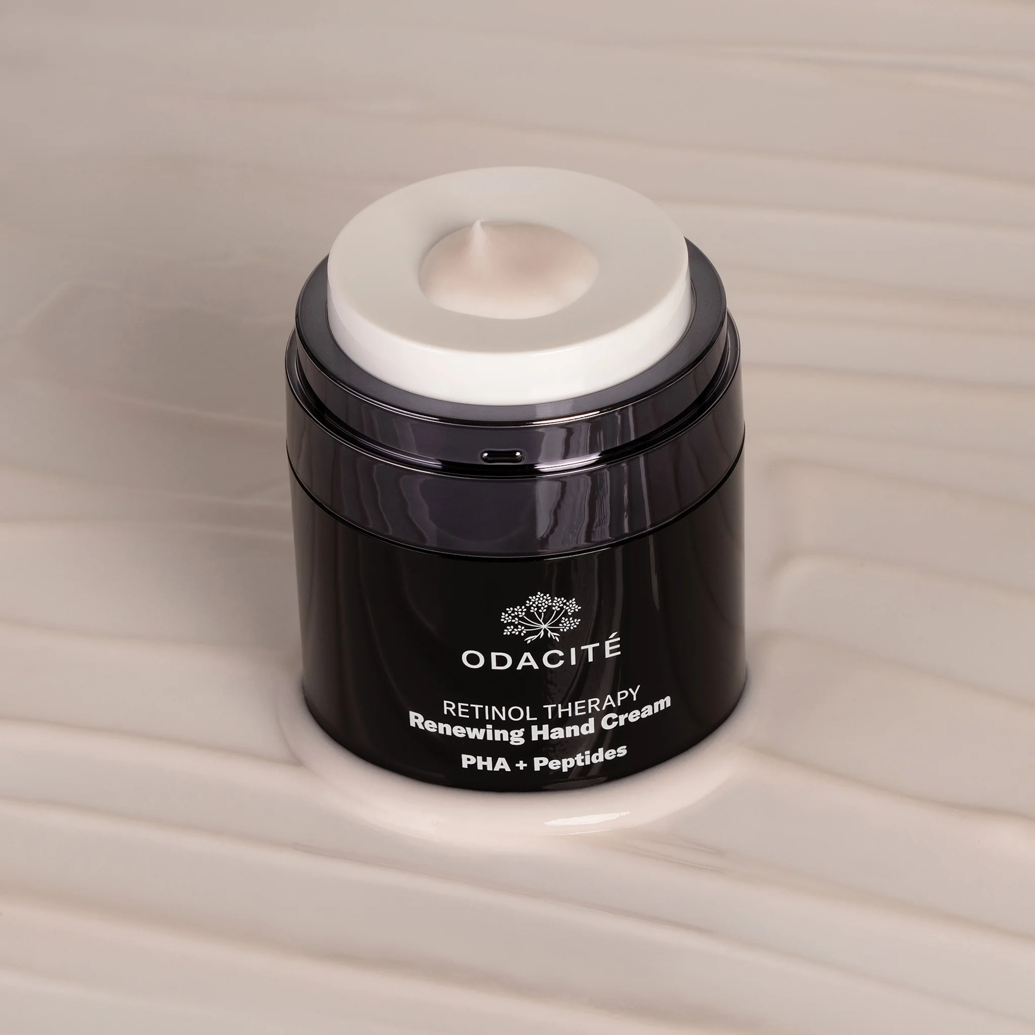 Retinol Therapy Renewing Hand Cream Crème Main Revitalisante - Image 4