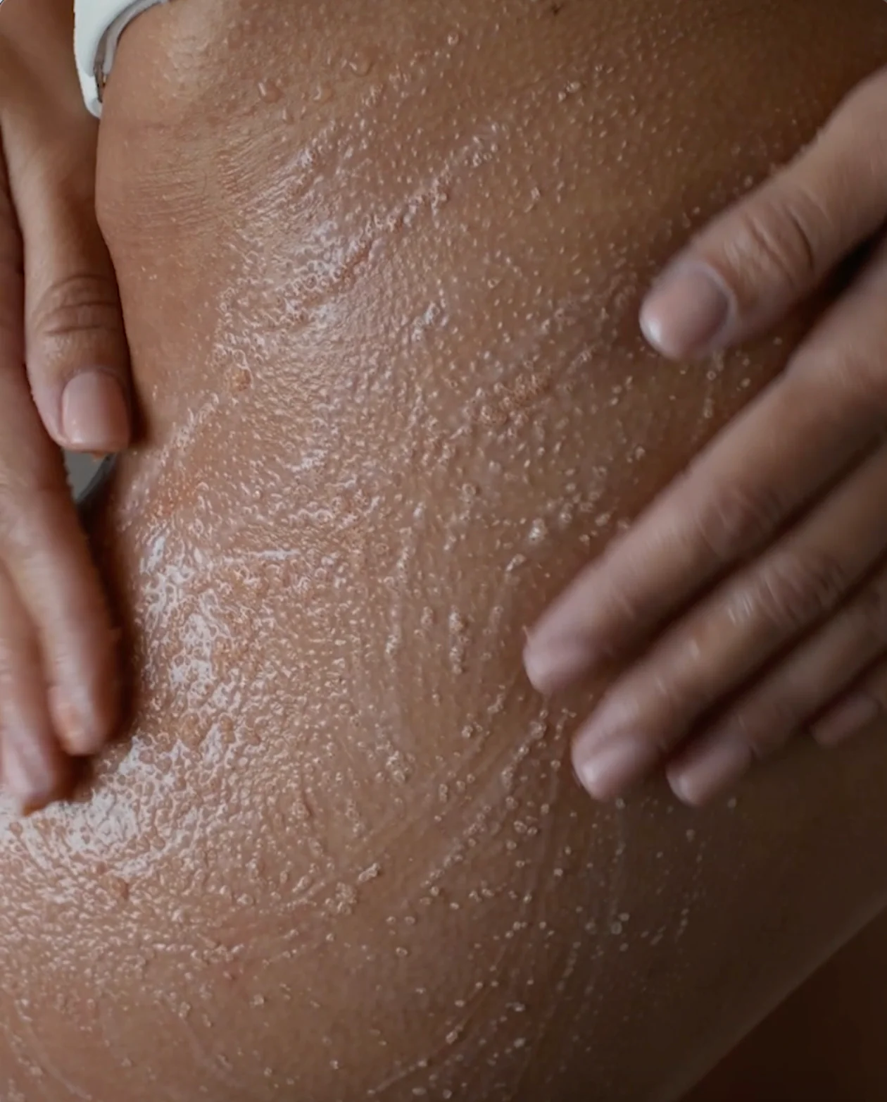 C-Smooth Hydra Firm Body Polish - Image 6