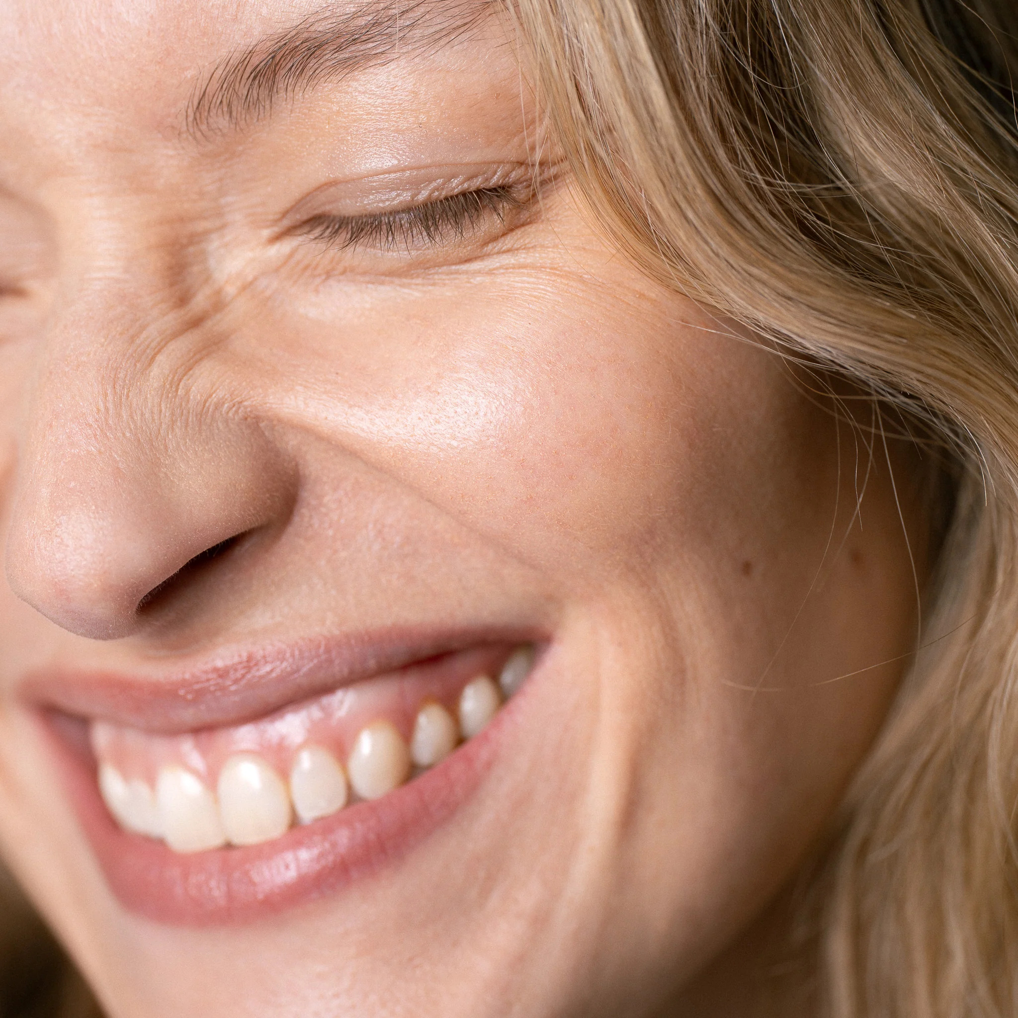 Tinted Cream SPF20 - Image 8