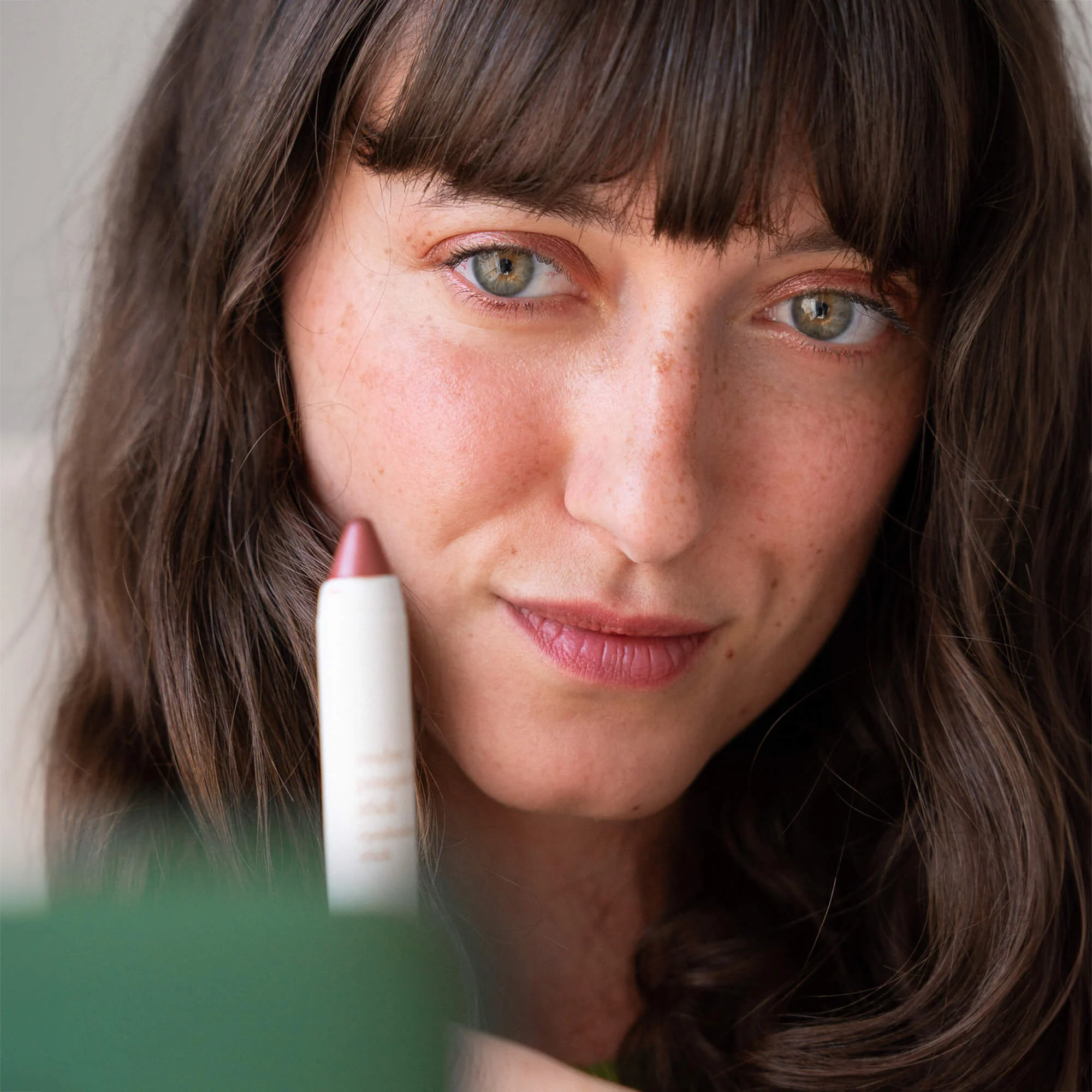 Eyeshadow Stick - Image 15