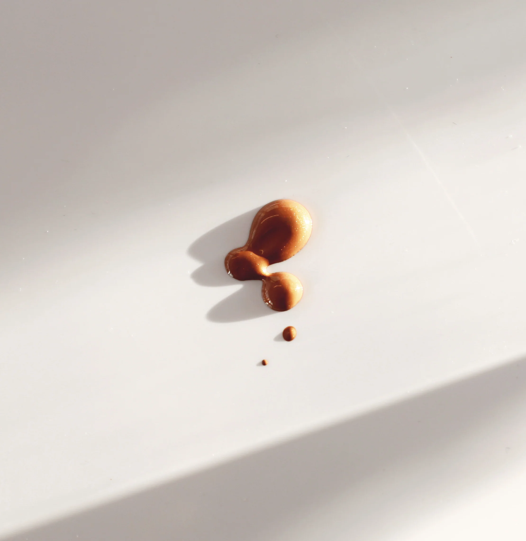Nutri-Bronze Sheer Tinted Serum Sérum Enlumineur - Image 2