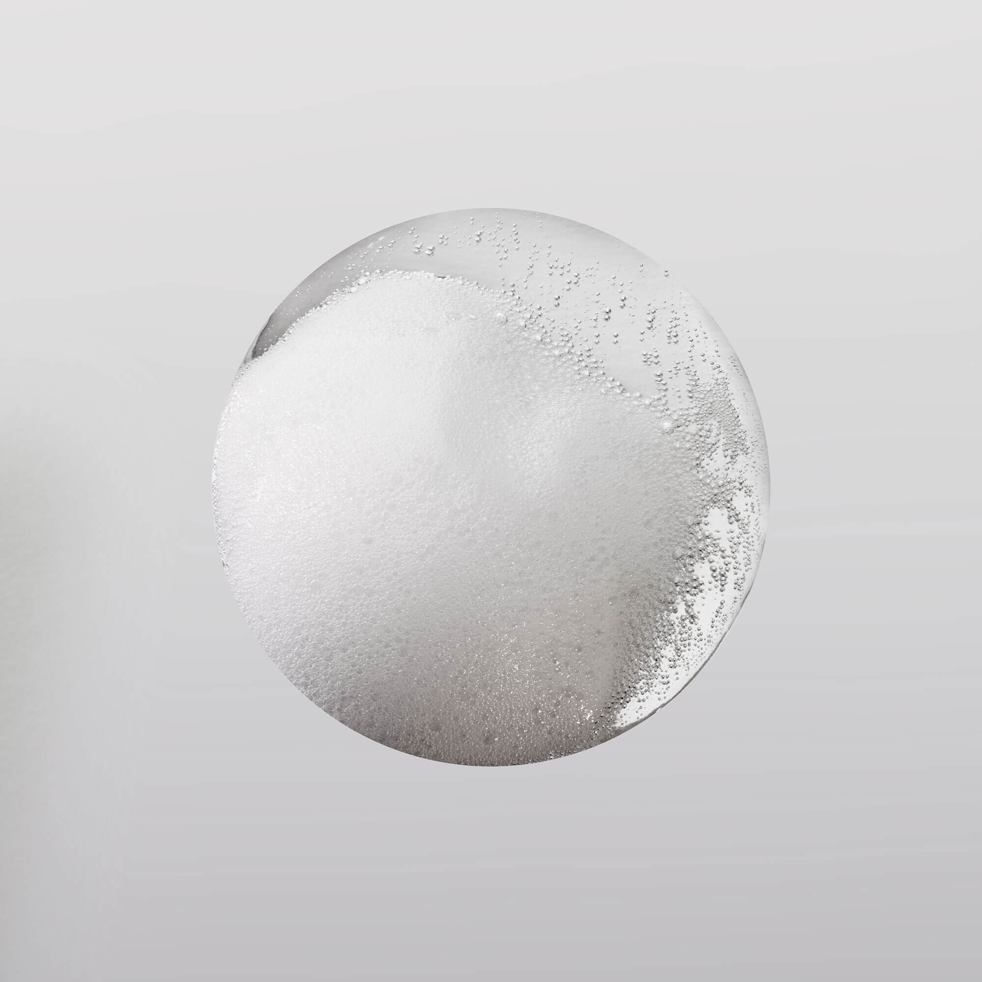 Perfecting Cleansing Foam - Image 2