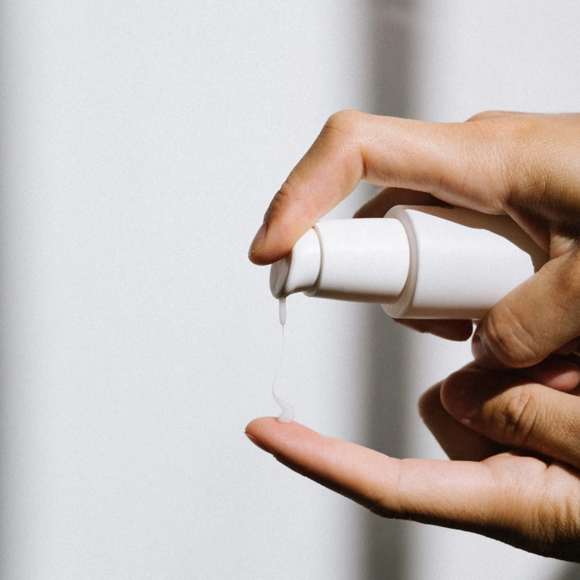Hyaluron Booster Hydrating Serum - Image 2