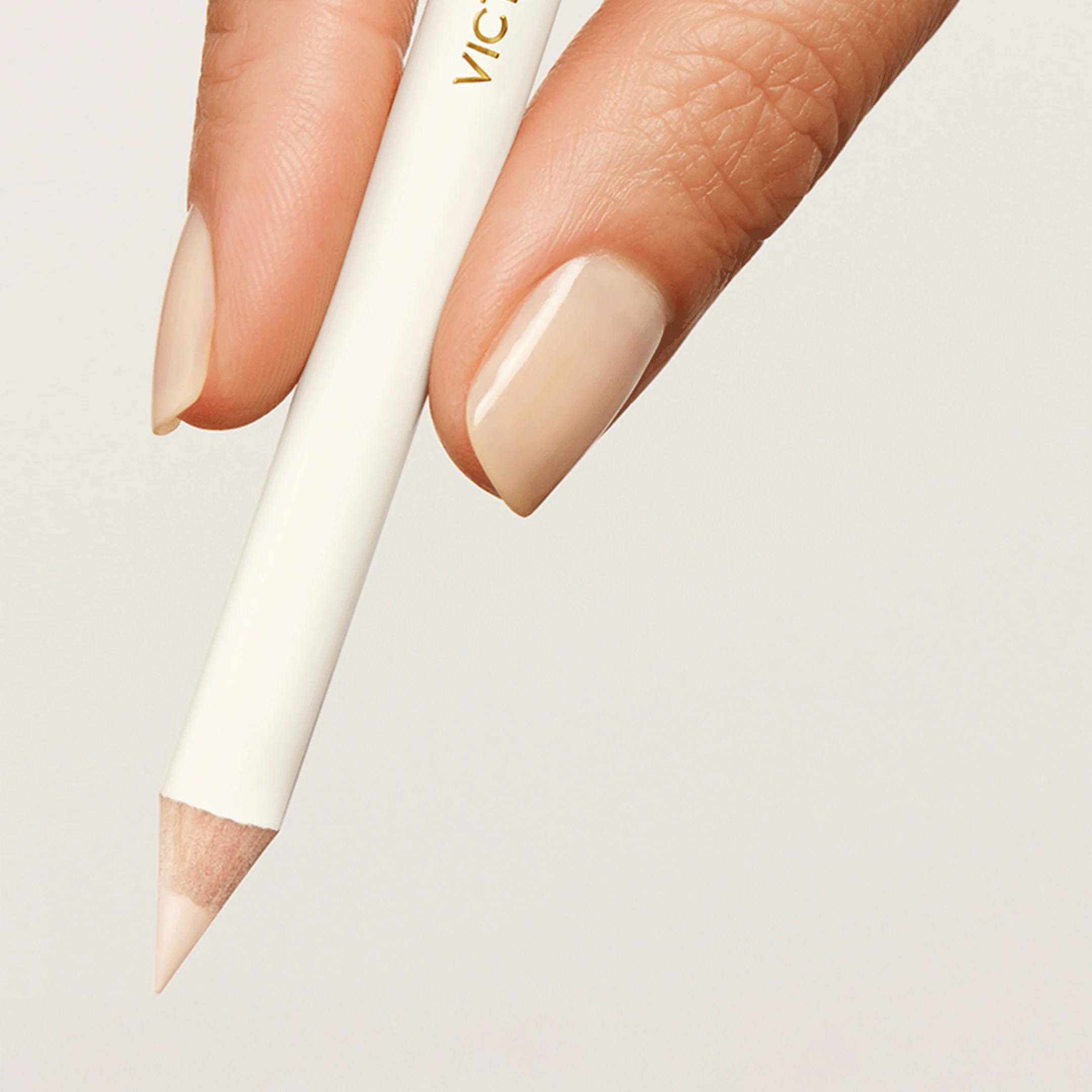 Instant Brightening Waterline Pencil - Image 4