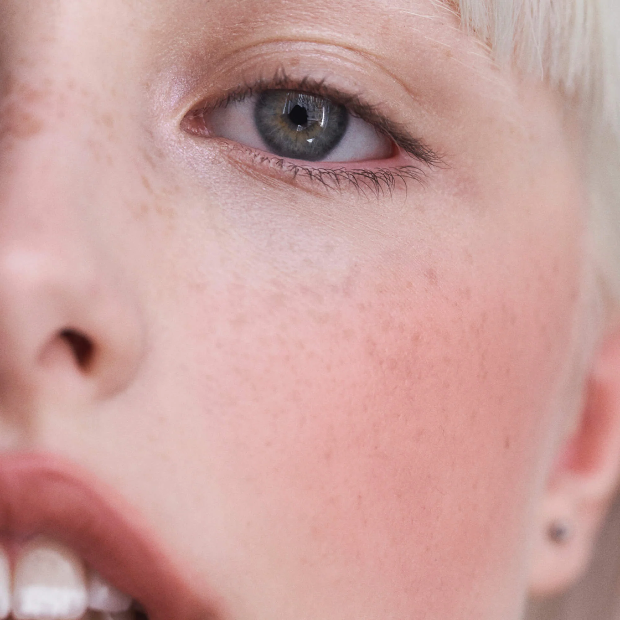 Bisou Blush Cream - Image 14