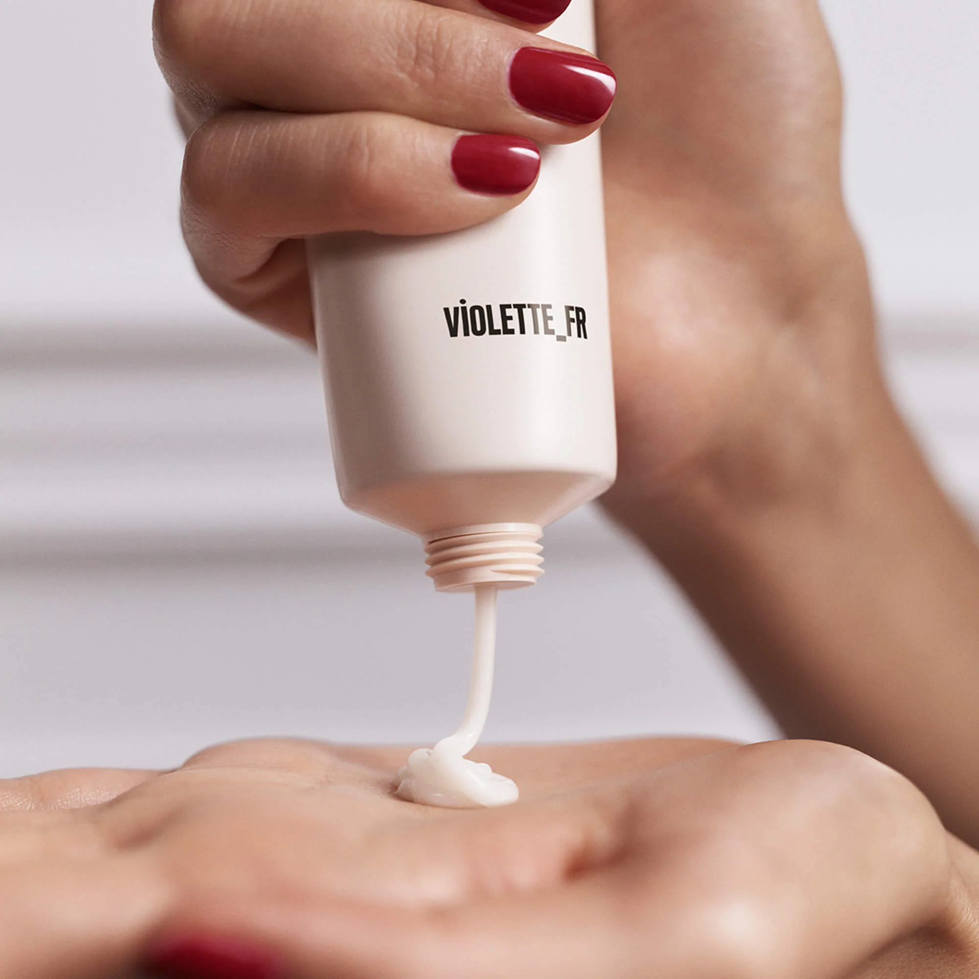 This is La Cream Moisturizing Cream - Image 5